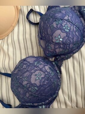 Victoria’s Secret dream angels push up bra blue and purple size 32DD